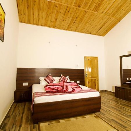 Chaman Vatika Hotel Kullu Bagian luar foto