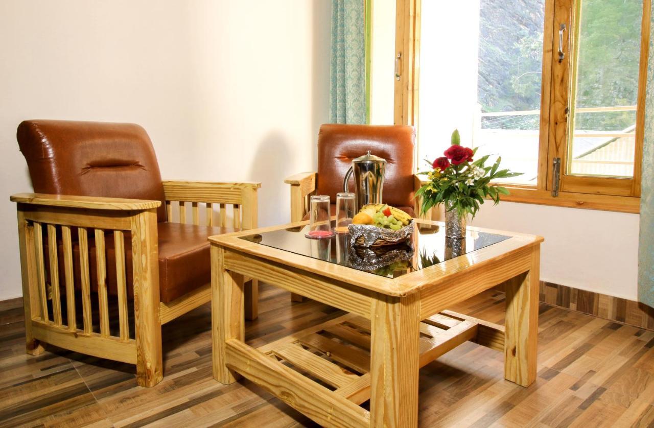 Chaman Vatika Hotel Kullu Bagian luar foto